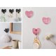 thumbnail image 4 of CHAO Ganchos de pared plegables Hideaway - (Corazón*2 unidades, rosa) Ganchos de pared resistentes con forma de corazón de aluminio espacial - Ganchos retráctiles para colgar abrigos, bufandas, sombre, 4 of 5