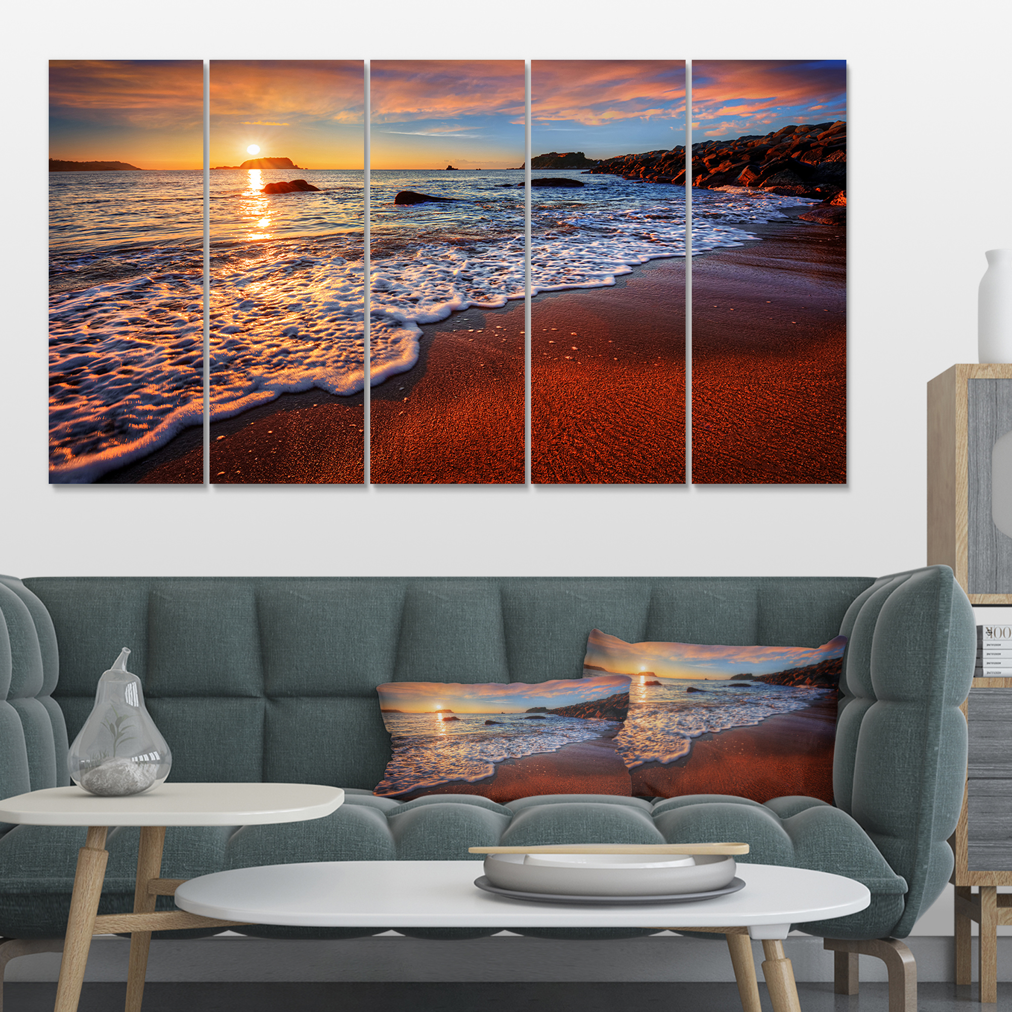 Designart 'Stunning Ocean Beach at Sunset ' Seashore Canvas Art Print