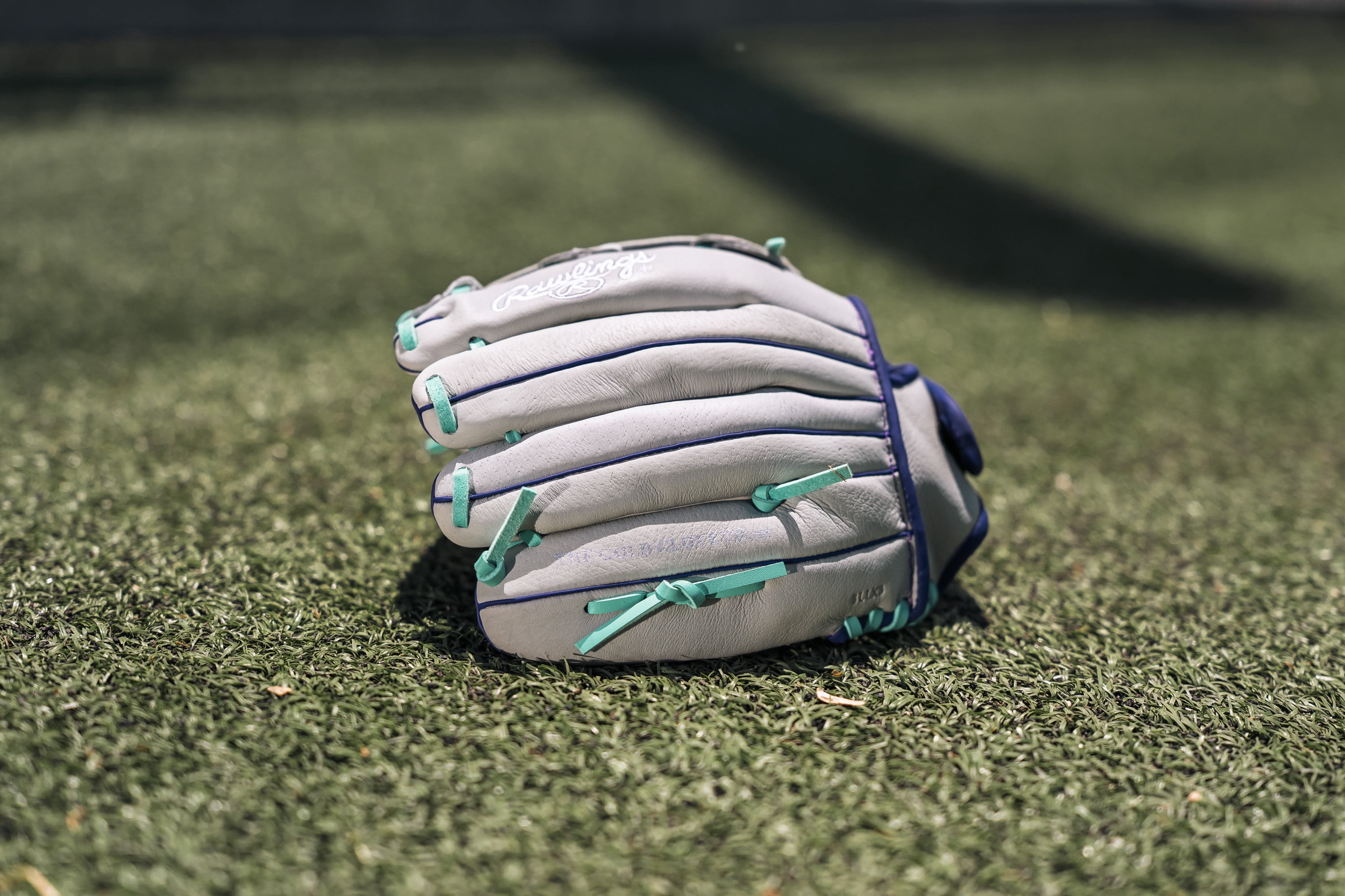 Rawlings Fastpitch Series Youth 12" Softball Glove, Basket Web, Gray/Mint, Right Hand Throw