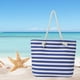 thumbnail image 1 of Bolsa de vino con aislamiento térmico | Bolsa de vino de Navidad portátil | Gran capacidad | Diseño duradero y elegante | Mantiene las botellas frías horas | Bolsa nevera de picnic para acampar en, 1 of 5