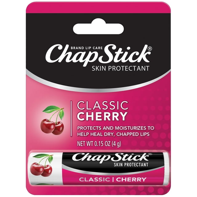 bálsamo labial chapstick classic cherry lip care 4,25 ml tubo ChapStick Classic Cherry 0.15 oz en empaque frontal; tubo blanco y rosa con logo ChapStick, texto Classic Cherry e imagen de cerezas, formulado para hidratar y proteger labios agrietados, tamaño portátil ideal para bolso o bolsillo; también suele usarse para suavizar cutículas secas.