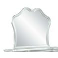 thumbnail image 6 of Landmark Traditional Button-Tufted King 4PC Bedroom Set Made With Wood in Silver, 6 of 16