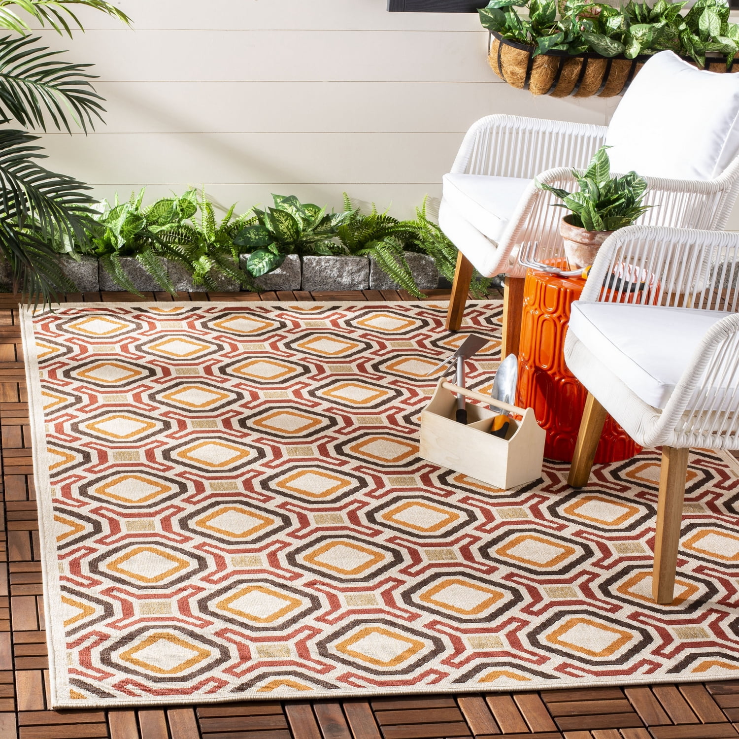 SAFAVIEH Veranda Jantar Geometric Indoor/Outdoor Area Rug, 5'3" x 7'7", Cream/Red