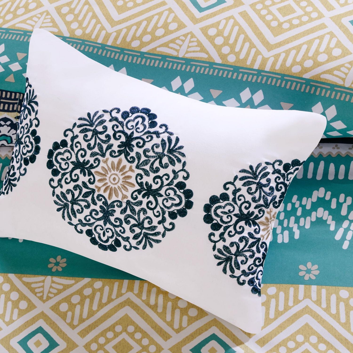 Home Essence Apartment Aneesa Comforter Set