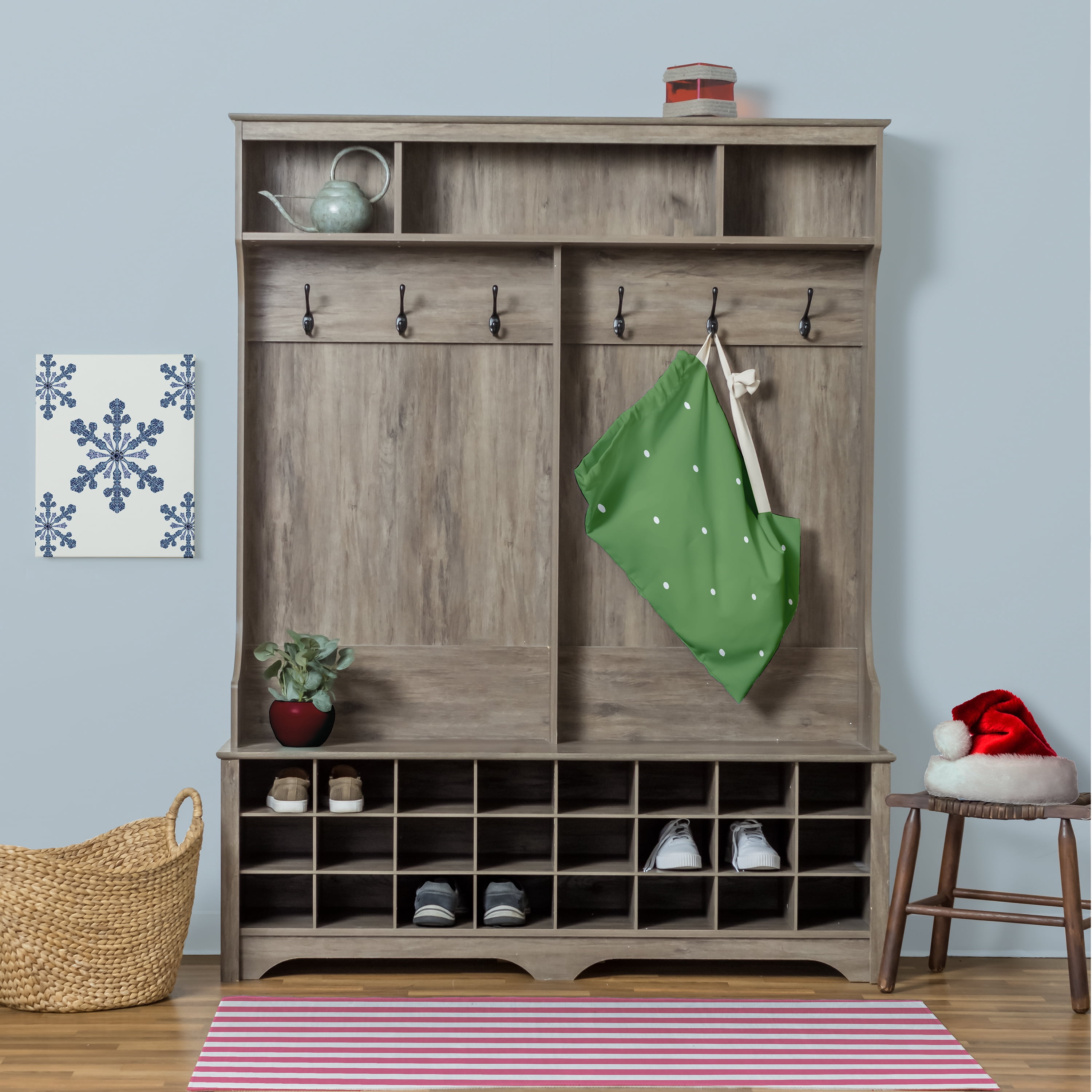 Simply Daisy Geometric 28 x 36 in Green Laundry Bag