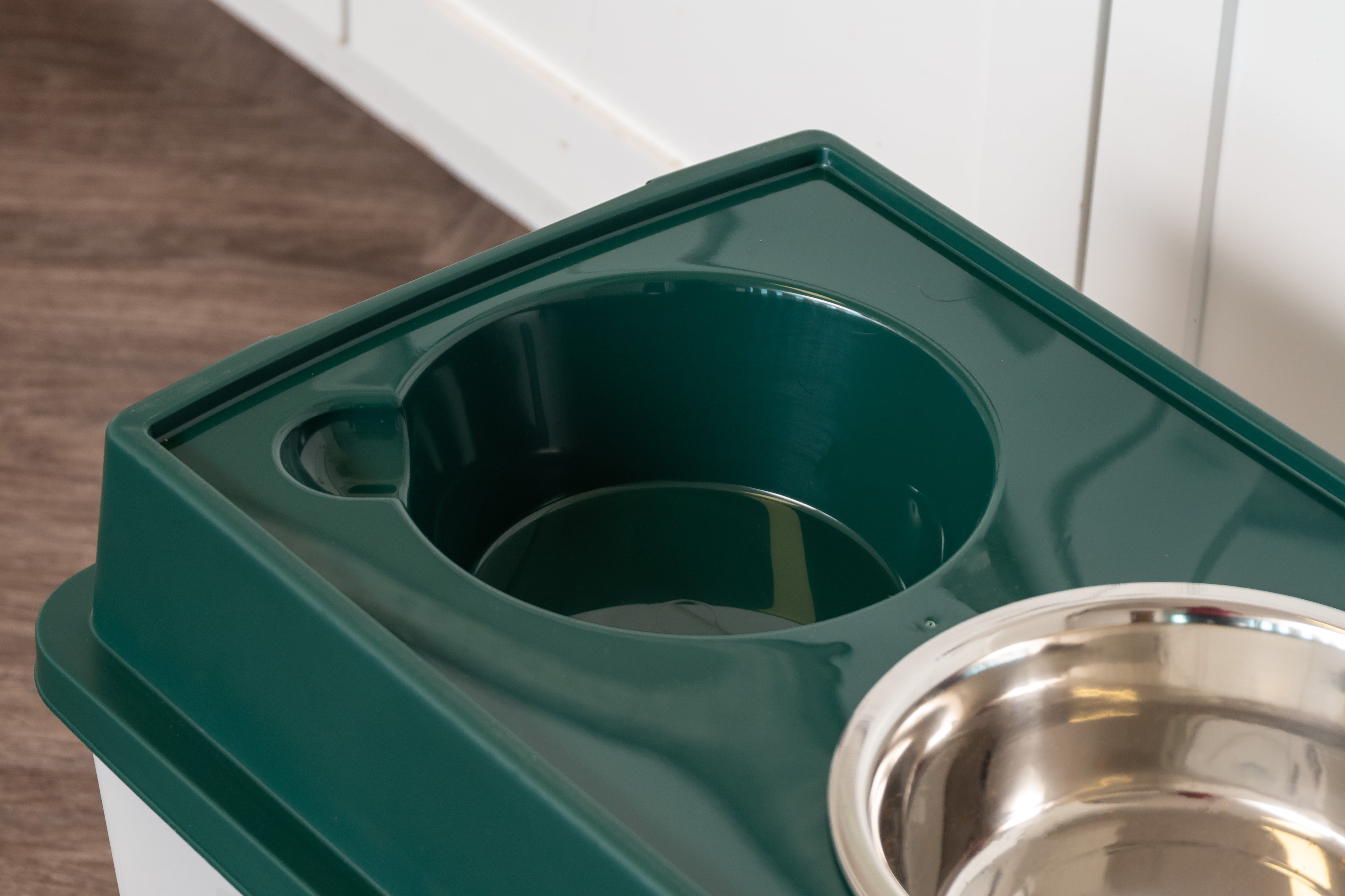 Remington 47 Lbs/45 Qt Large Elevated Dog Food Bowl with Airtight Pet Food Storage Container, Green