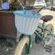 thumbnail image 1 of Cesta delantera para bicicleta, cesta impermeable tejida a mano para bicicletas de niños y adultos (blanco y azul), 1 of 6