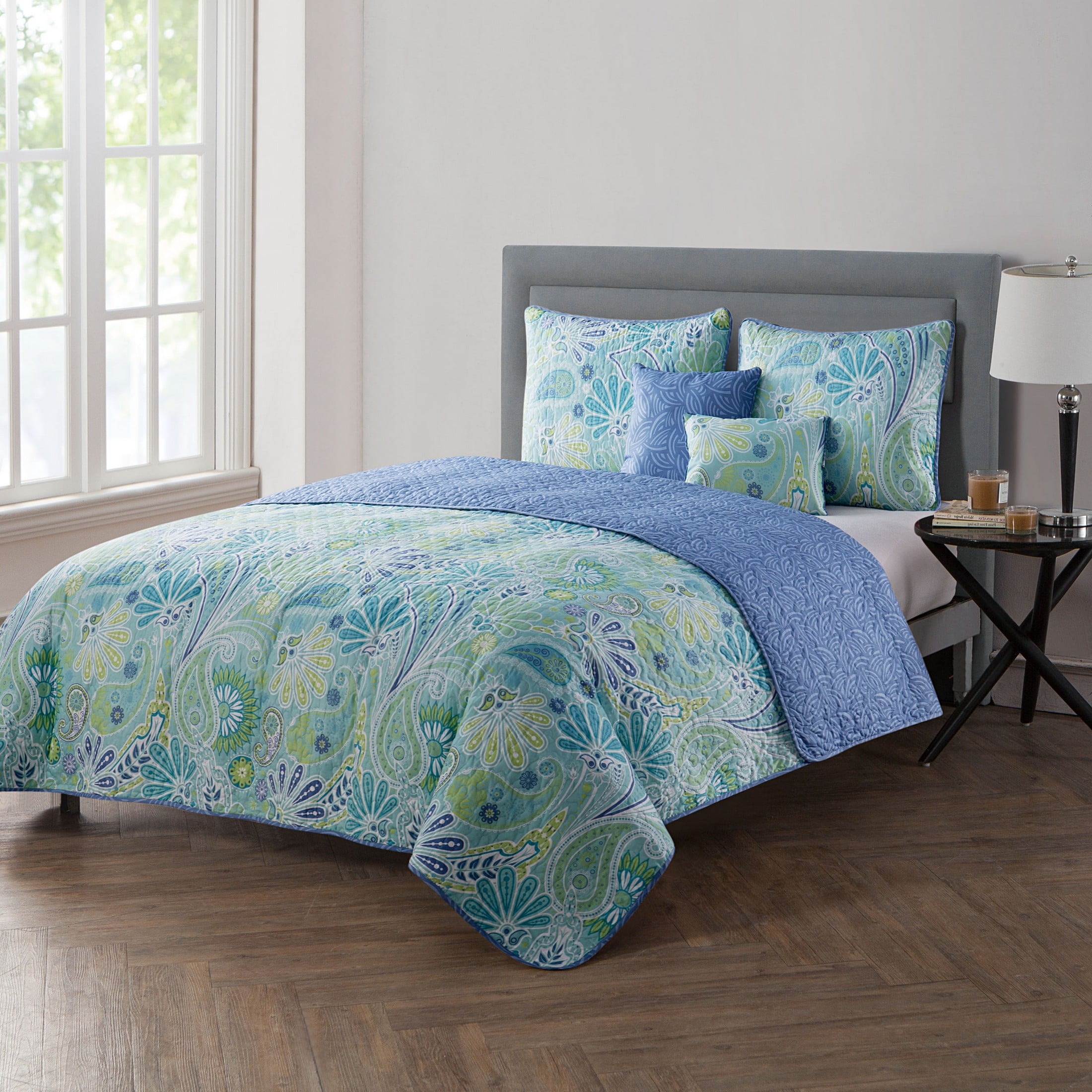 VCNY Home Harmony 5-Piece Blue Paisley Reversible Quilt Set, King, Adult, Unisex