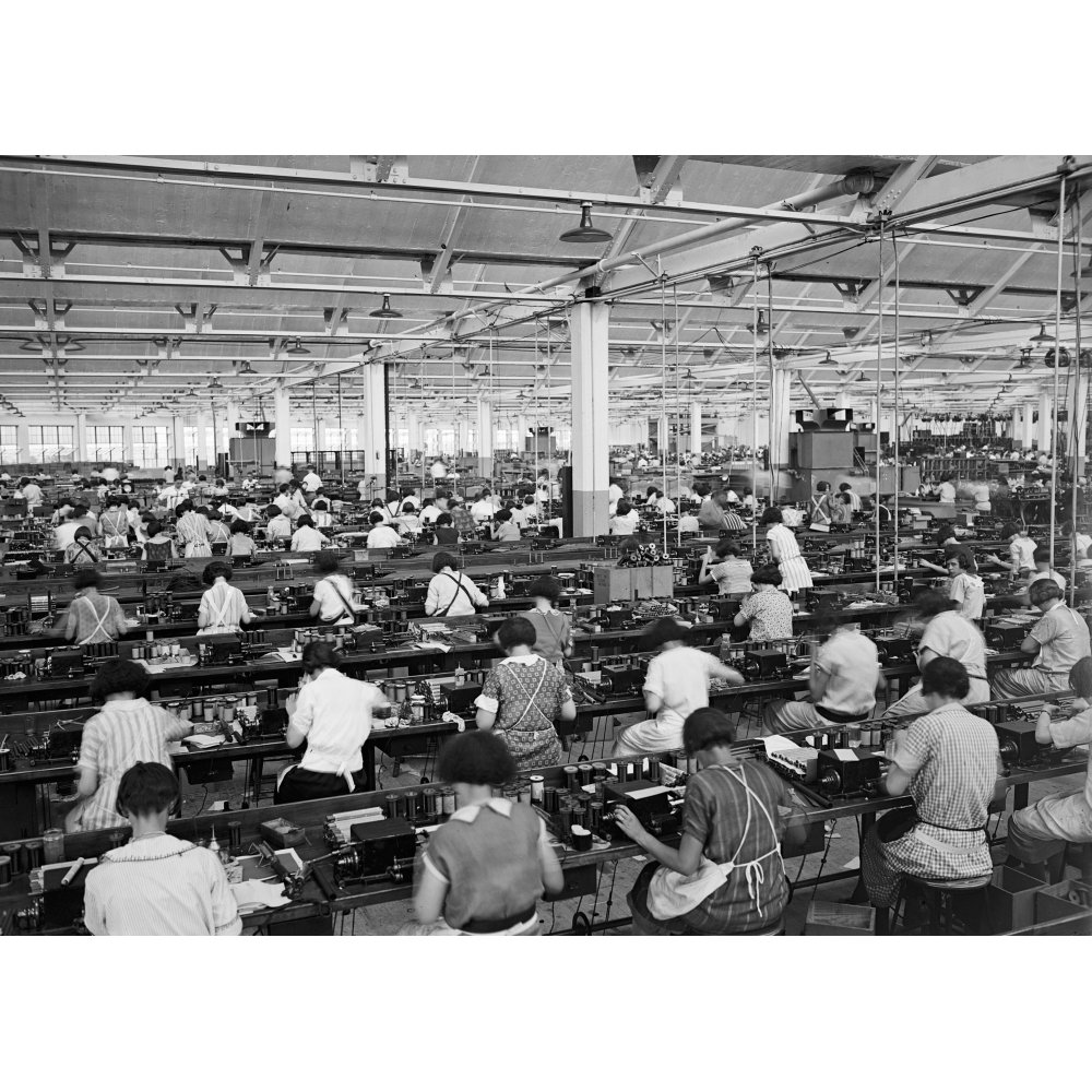 Philadelphia Factory, 1925. /Nwomen Working In Large Room Of A Factory