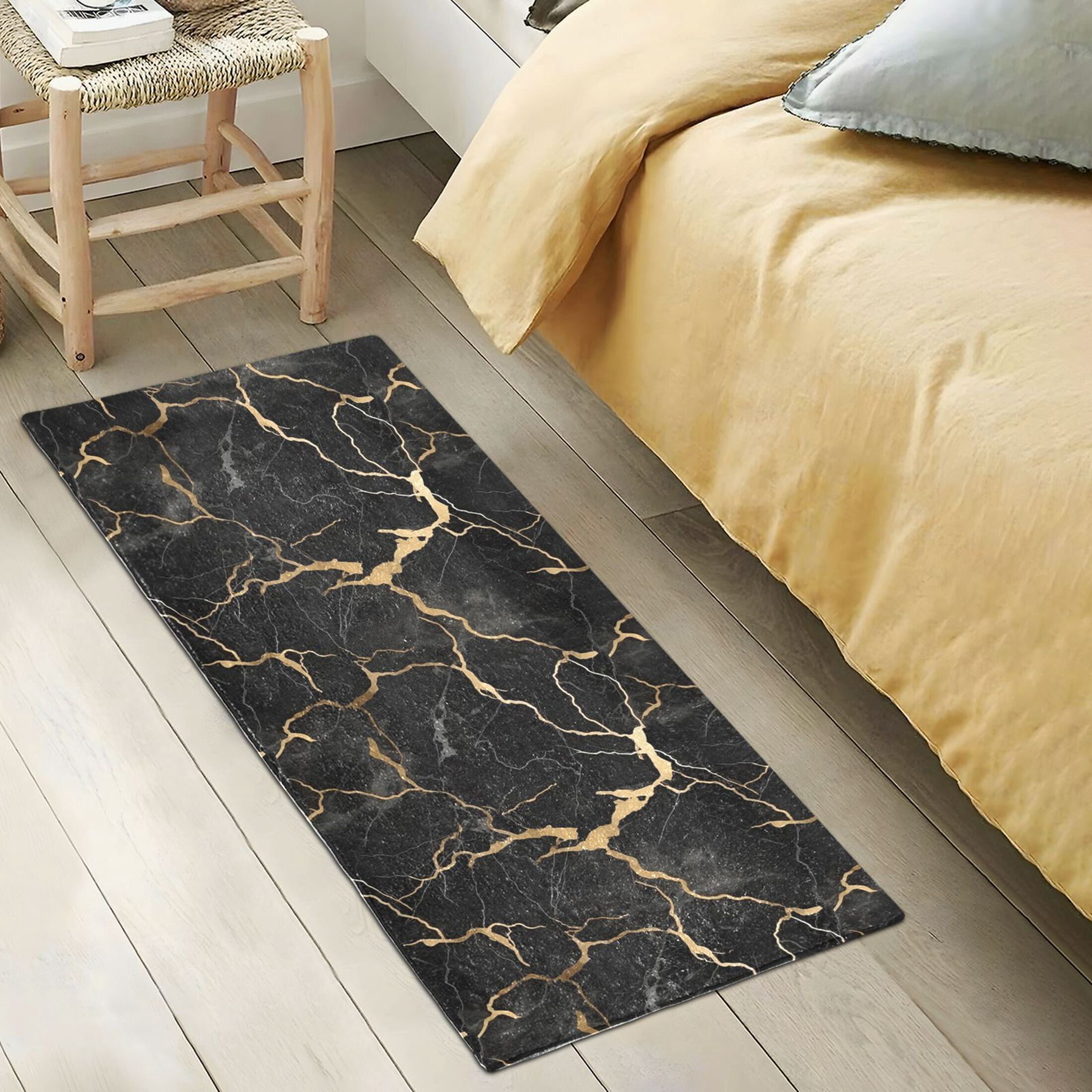 Bath Mat Soft Plush Non-Slip Absorbent Bathroom Rugs 39"x20" Black and Gold Marble