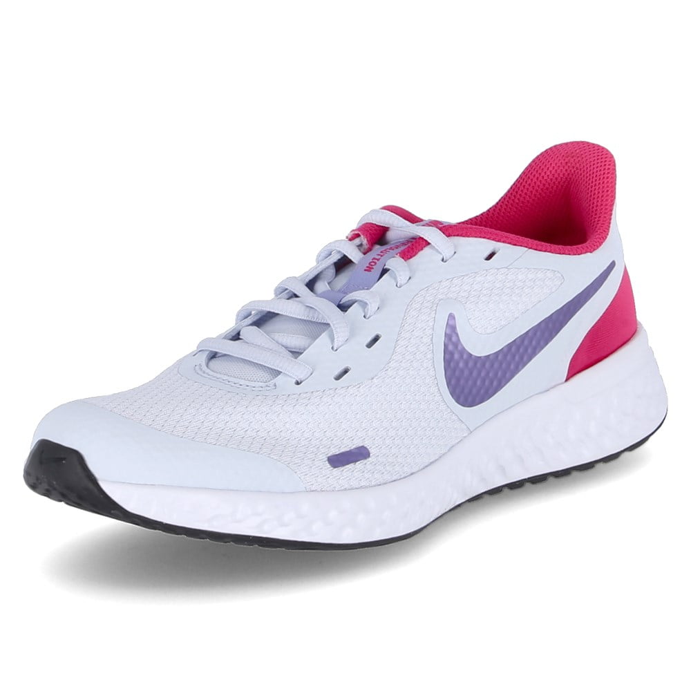 Nike Revolution 5