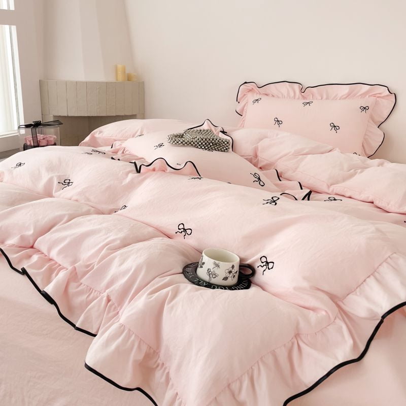 Ruffle Duvet Cover Queen Size 3 Pieces Pink Bow Black Edge Duvet Cover Set Chic Embroidery Comforter Cover for All Season Cute Bedding Set with Zipper 2 Pillow Shams for Kids Girls Adult