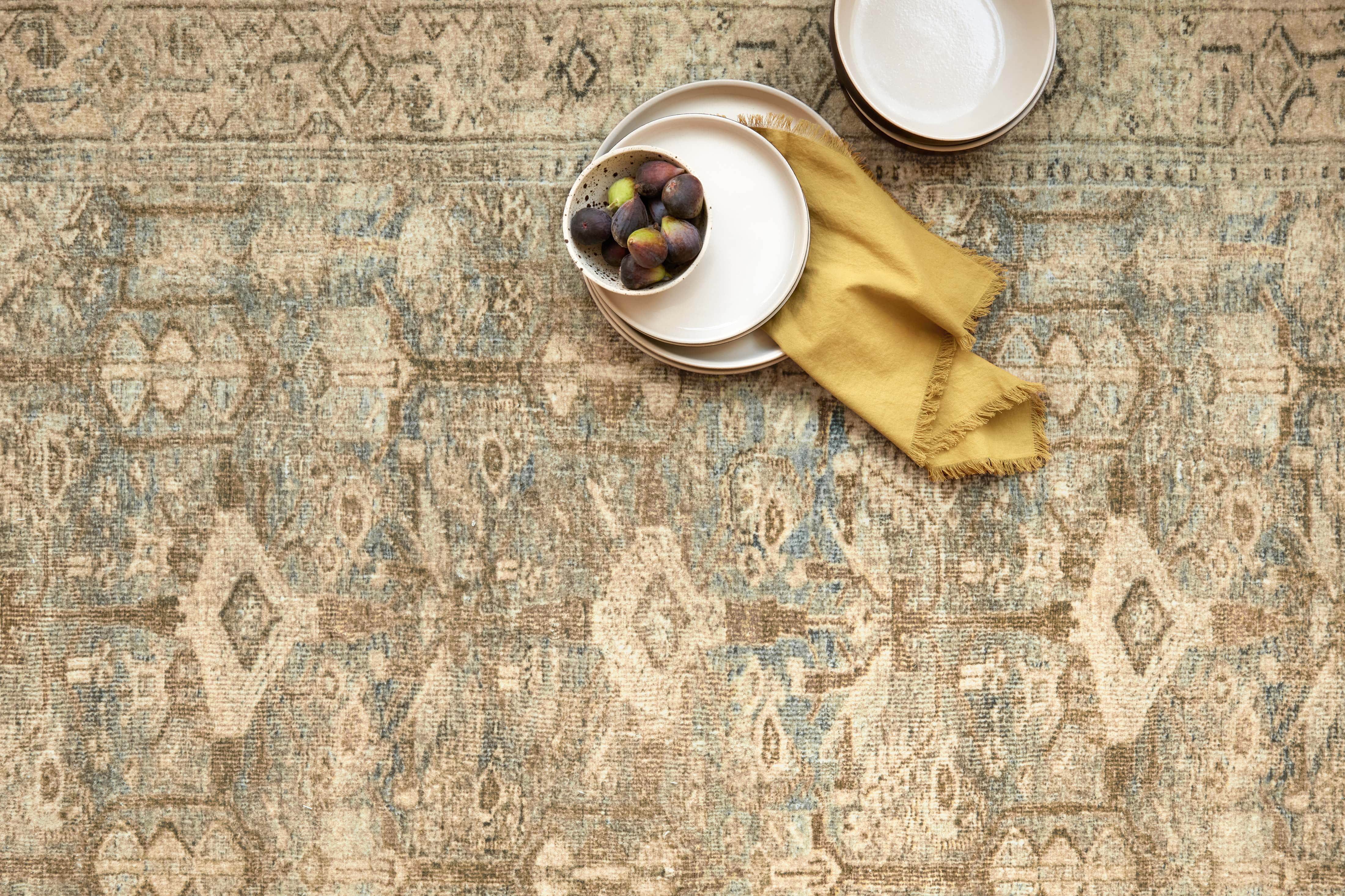 Loloi MARGOT MAT-04 ANTIQUE / SAGE 2'-6" x 11'-6"