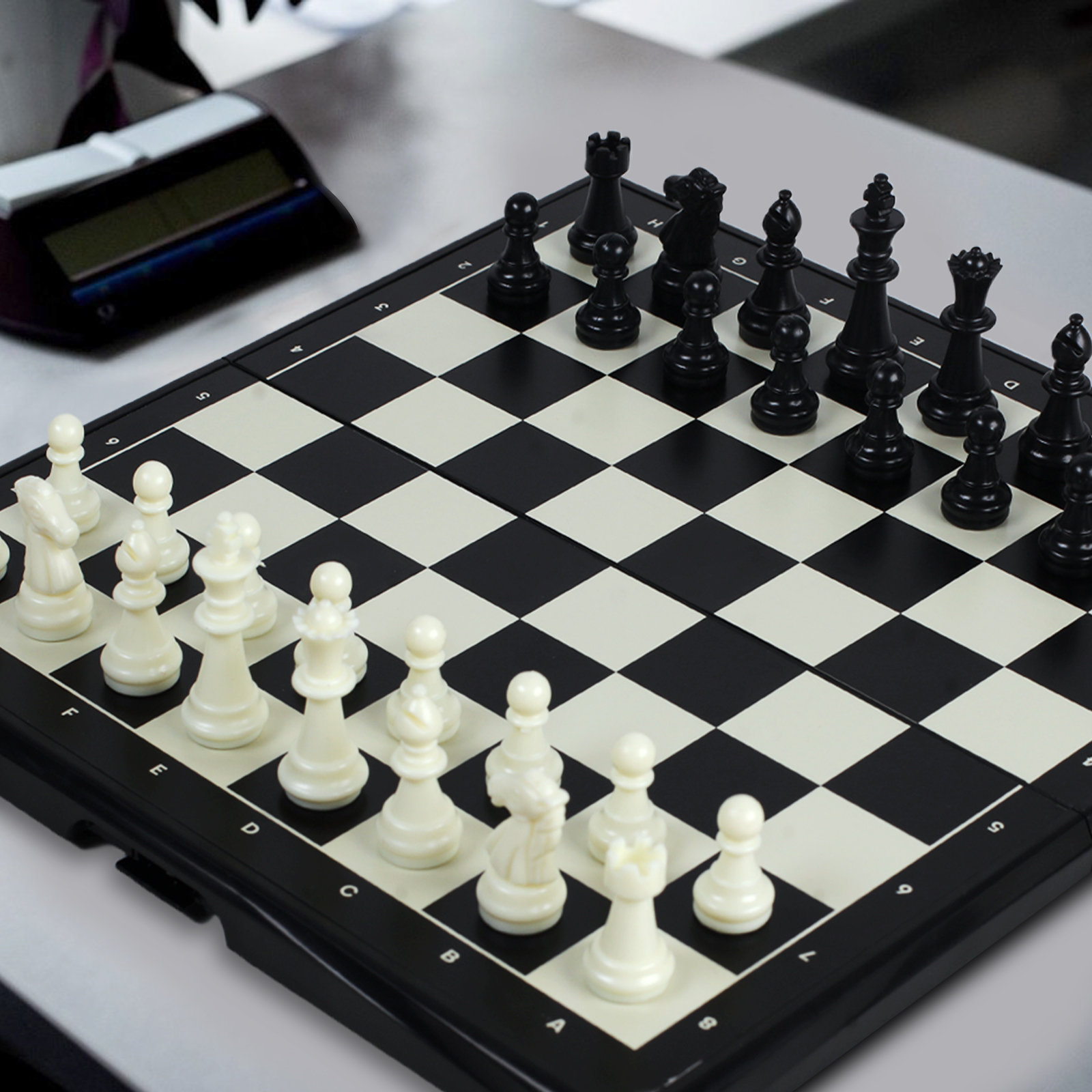 Guirnd Foldable Magnetic Travel Chess Set photo 5