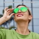 thumbnail image 2 of Lentes de Sol Polarizados Jefoo Verde Aviador UV400 para Mujeres y Hombres, 2 of 5