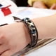 thumbnail image 3 of Pulsera de cuero trenzado con cuentas y cierre de aleación de múltiples capas Marrón, 3 of 9