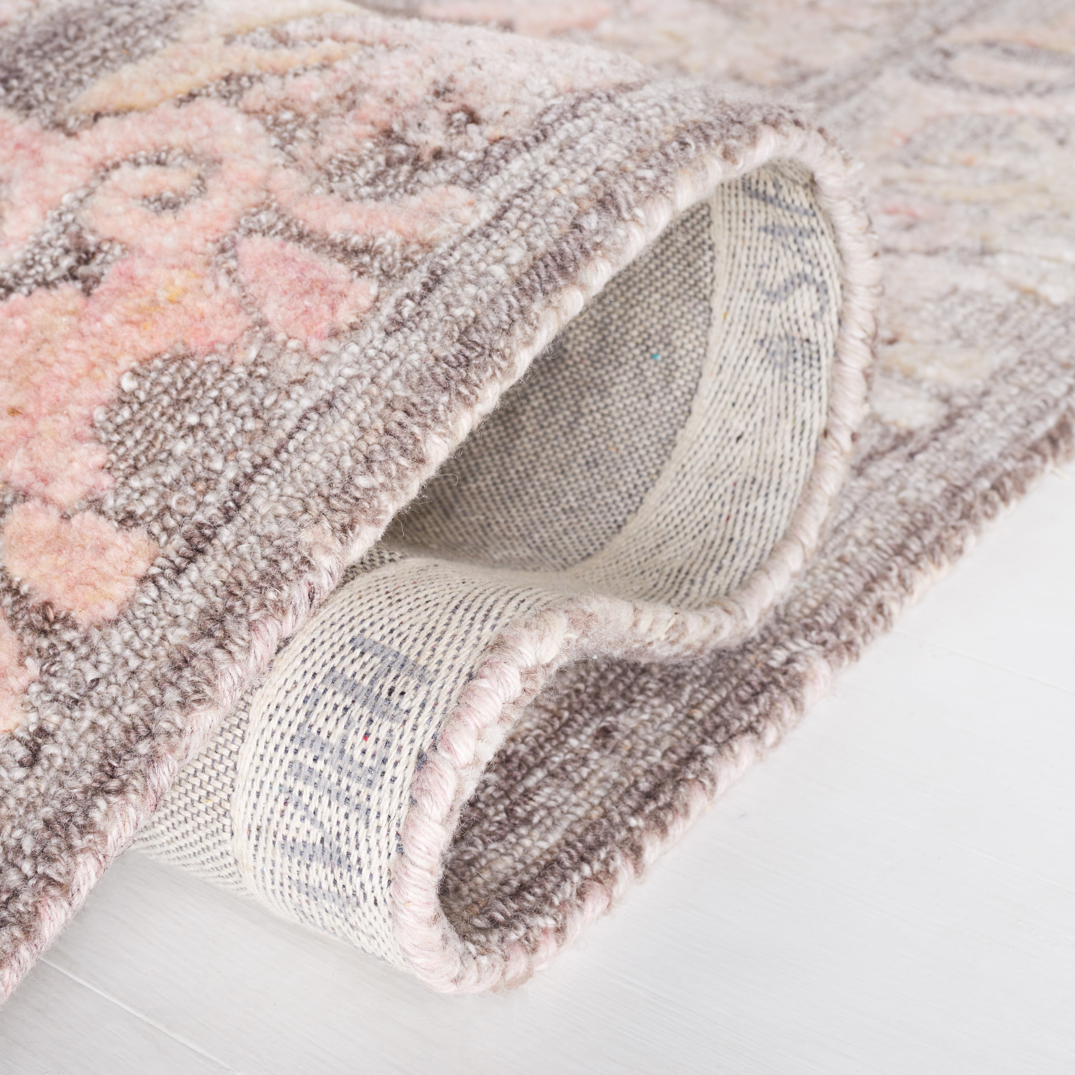 SAFAVIEH Marquee Andrina Medallion Polyester Runner Rug, Grey/Pink, 2'3" x 8'