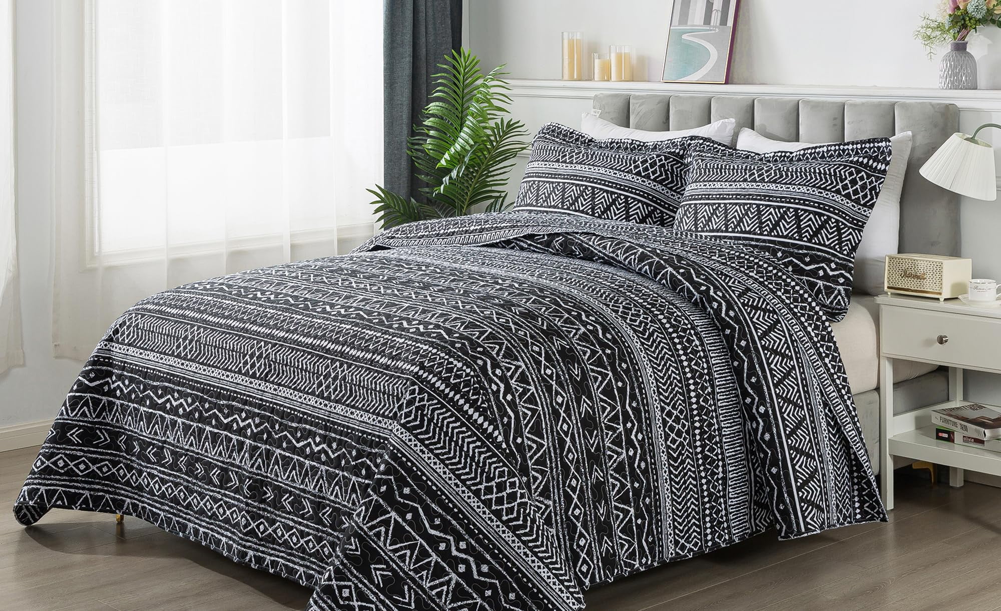 NEWLAKE 3-Piece Queen Quilt Set Striped Pattern Microfiber Soft Lightweight Bedding Set with Shams for All Season, Black and White Quilt, Queen Size