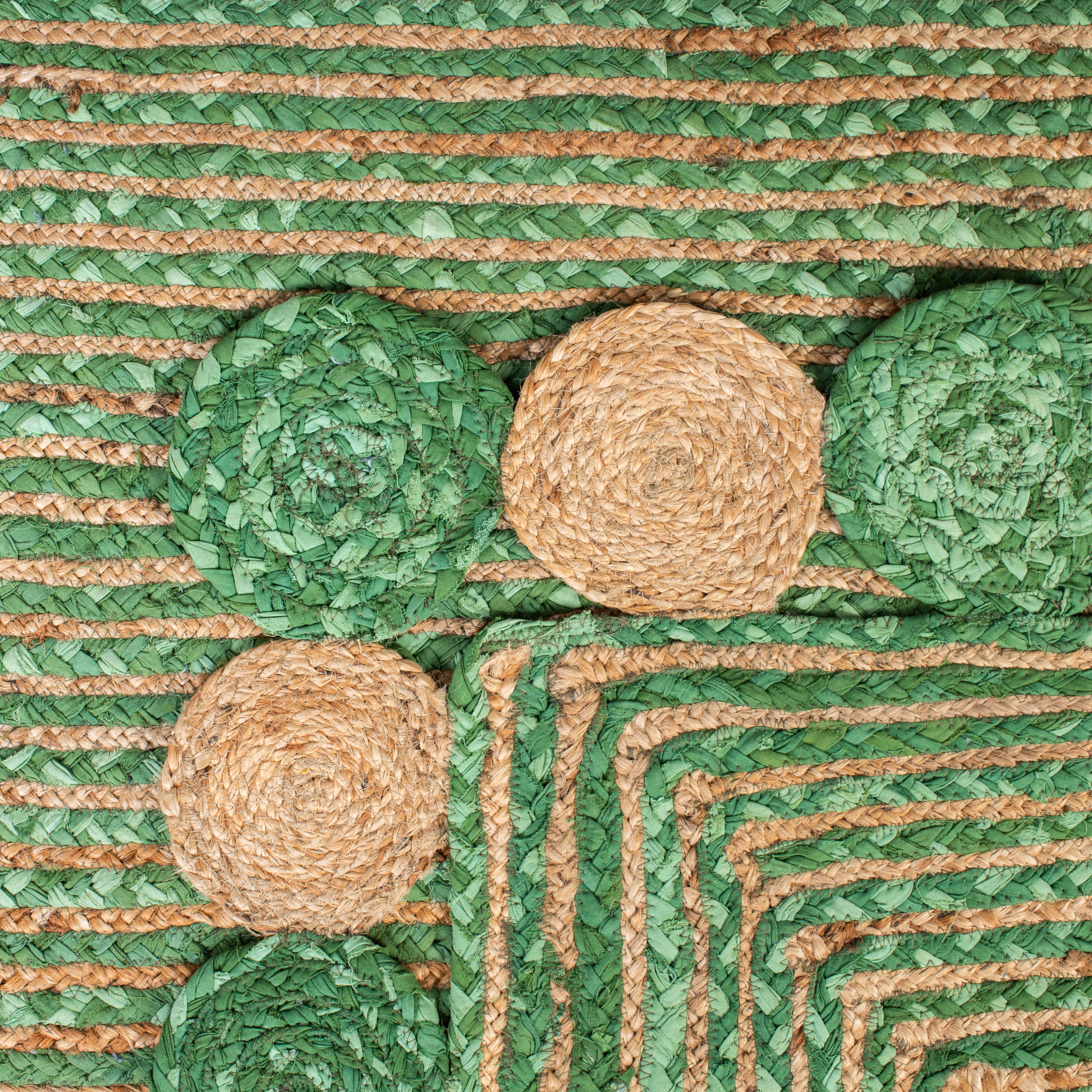 SAFAVIEH Cape Cod Kyle Geometric Area Rug, Green/Natural, 4' x 4' Round