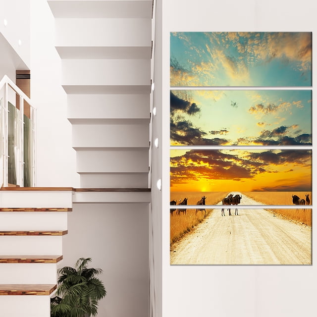 Wildebeests Chemin de Traversée en Soirée - Impression sur Toile Paysage Africain