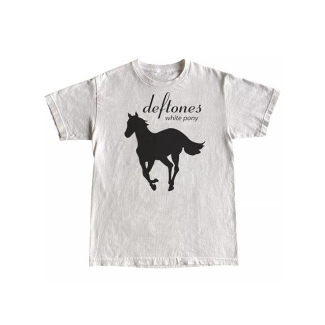 Camiseta unisex de Deftones White Pony, ideal como regalo para hombres y mujeres.