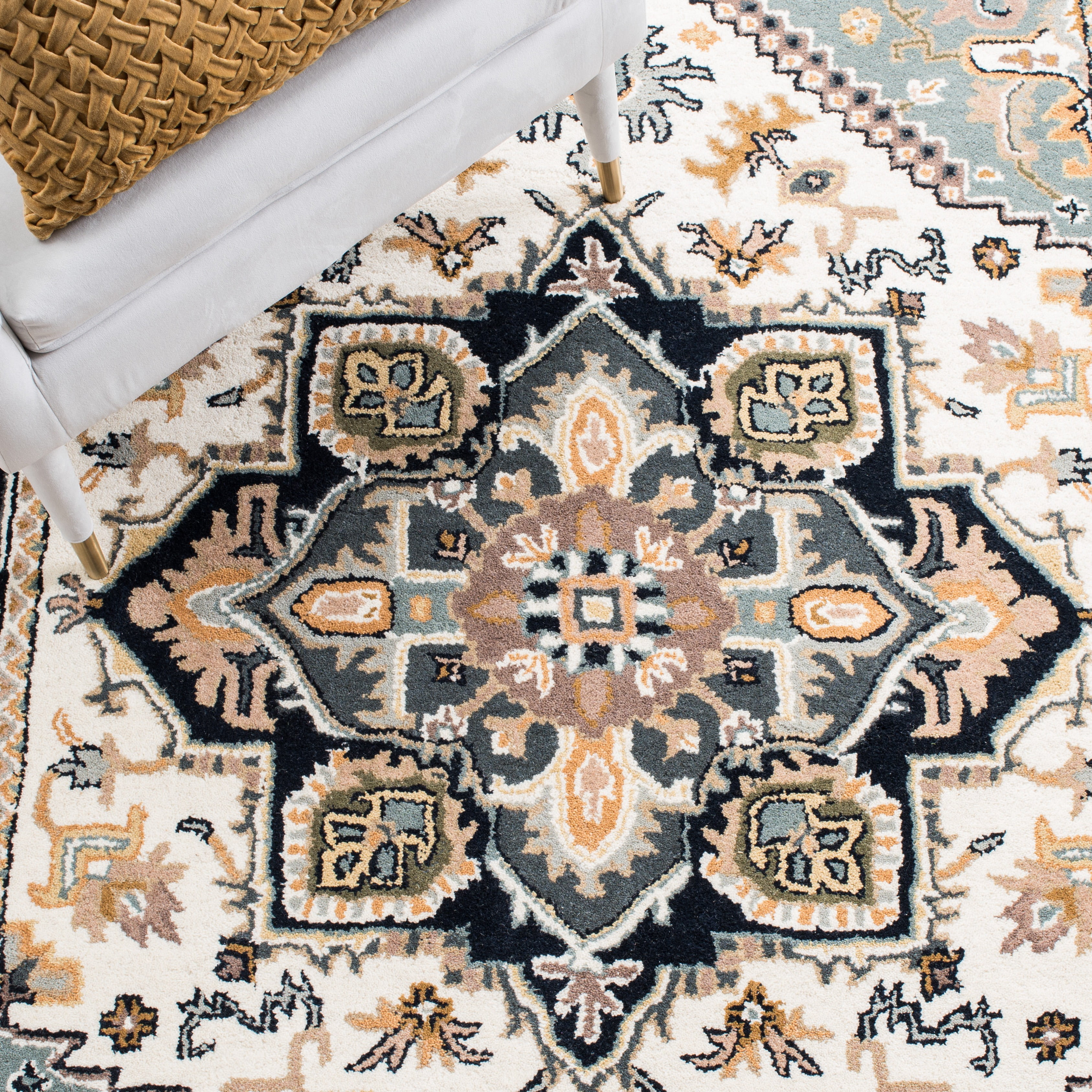 Safavieh Heritage York Oriental Wool Runner Rug, Gray/Green, 2'3" x 14'