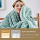 thumbnail image 3 of Manta Bedsure Sherpa de forro polar para sofá, 130 x 150 cm, 3 of 6