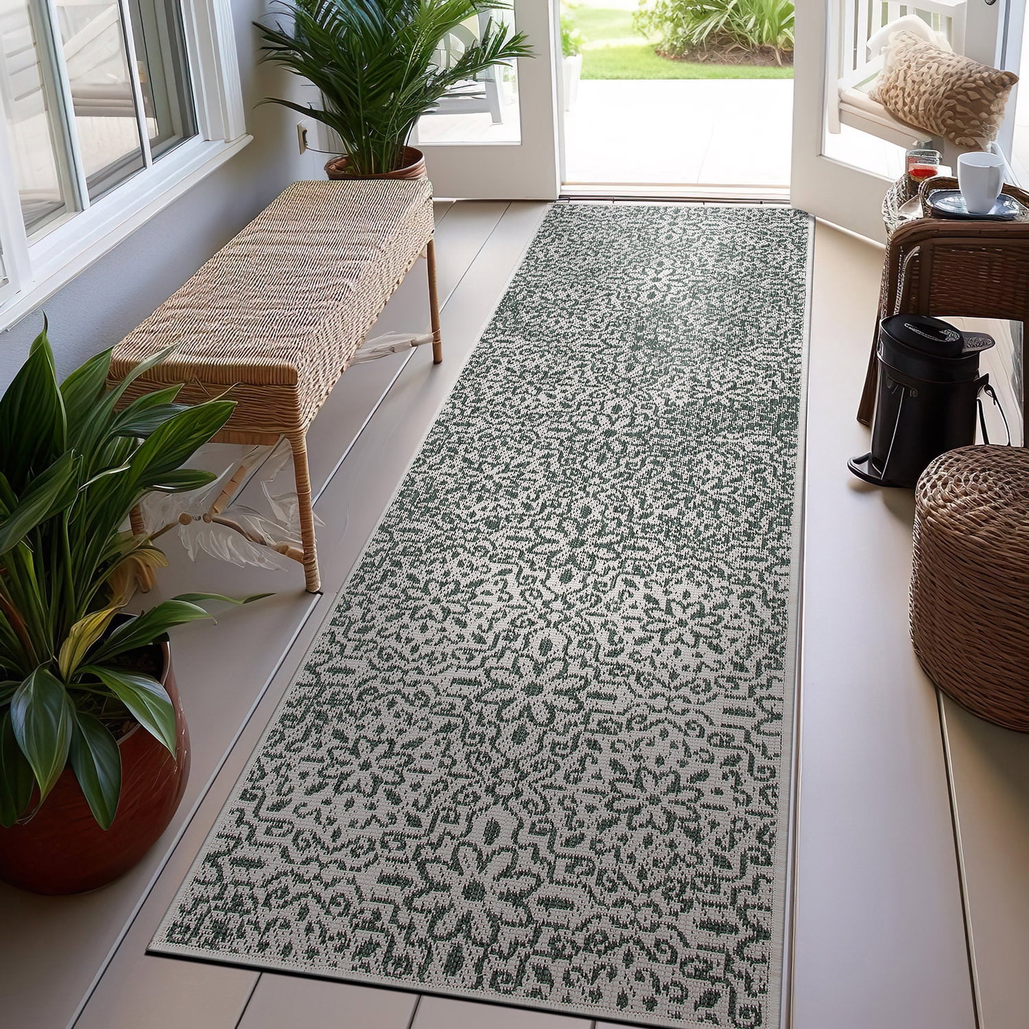 World Rug Gallery Contemporary Flowers Weather Resistant Reversible Indoor/Outdoor Area Rug - Green 2'x7'