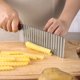 thumbnail image 4 of Cortador de patatas de acero inoxidable con mango de madera y cortador ondulado para chips, 4 of 4