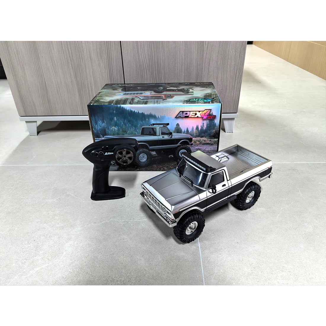 RC Pickup Crawler, 1/16 Scale 4WD Pickup-Style Car with Metal Chassis, Independent Suspension & LED Lighting for Indoor Driving, Outdoor Crawling, Ideal for Adults, Long Playtime (Black)