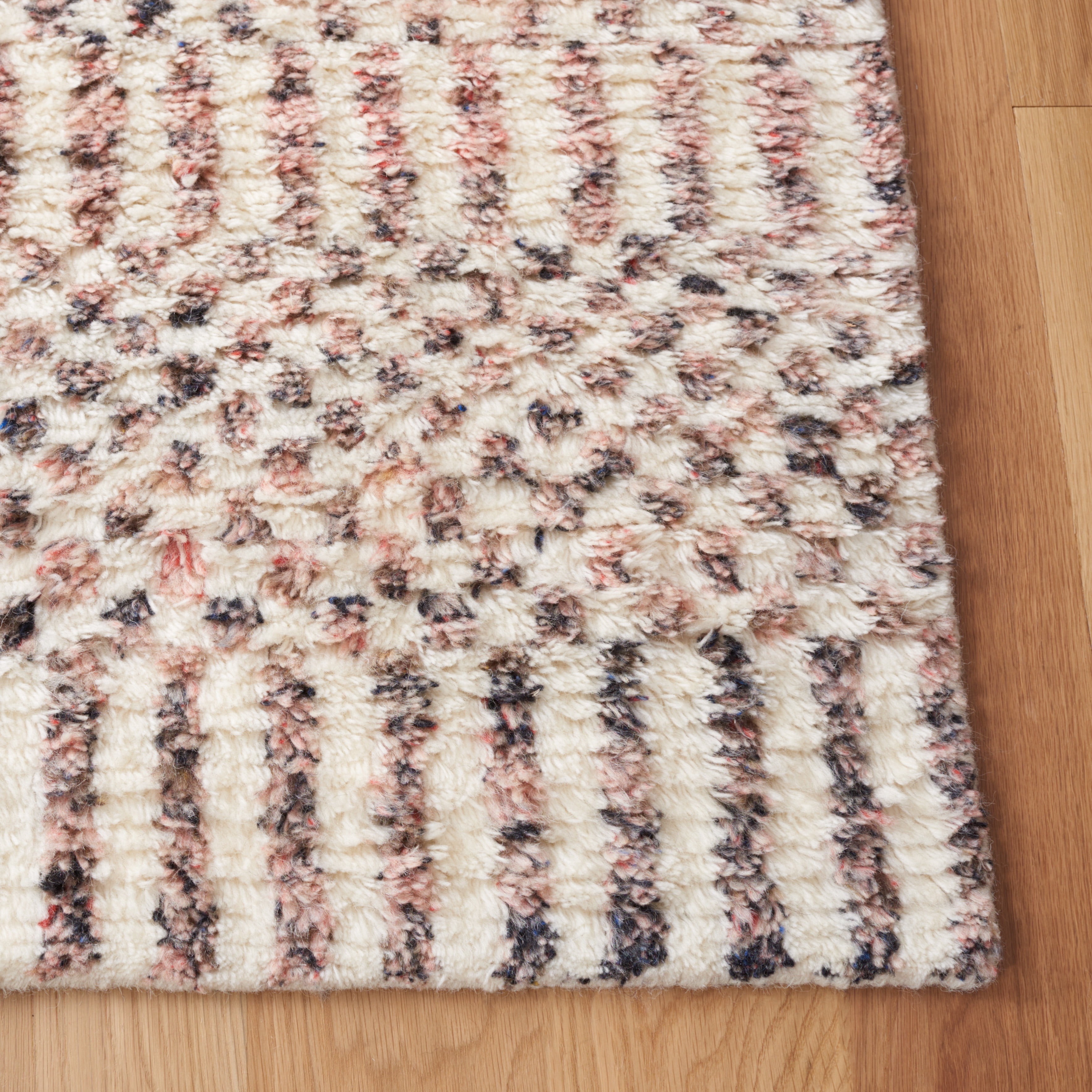SAFAVIEH Casablanca Milka Geometric Area Rug, Ivory/Pink, 8' x 10'