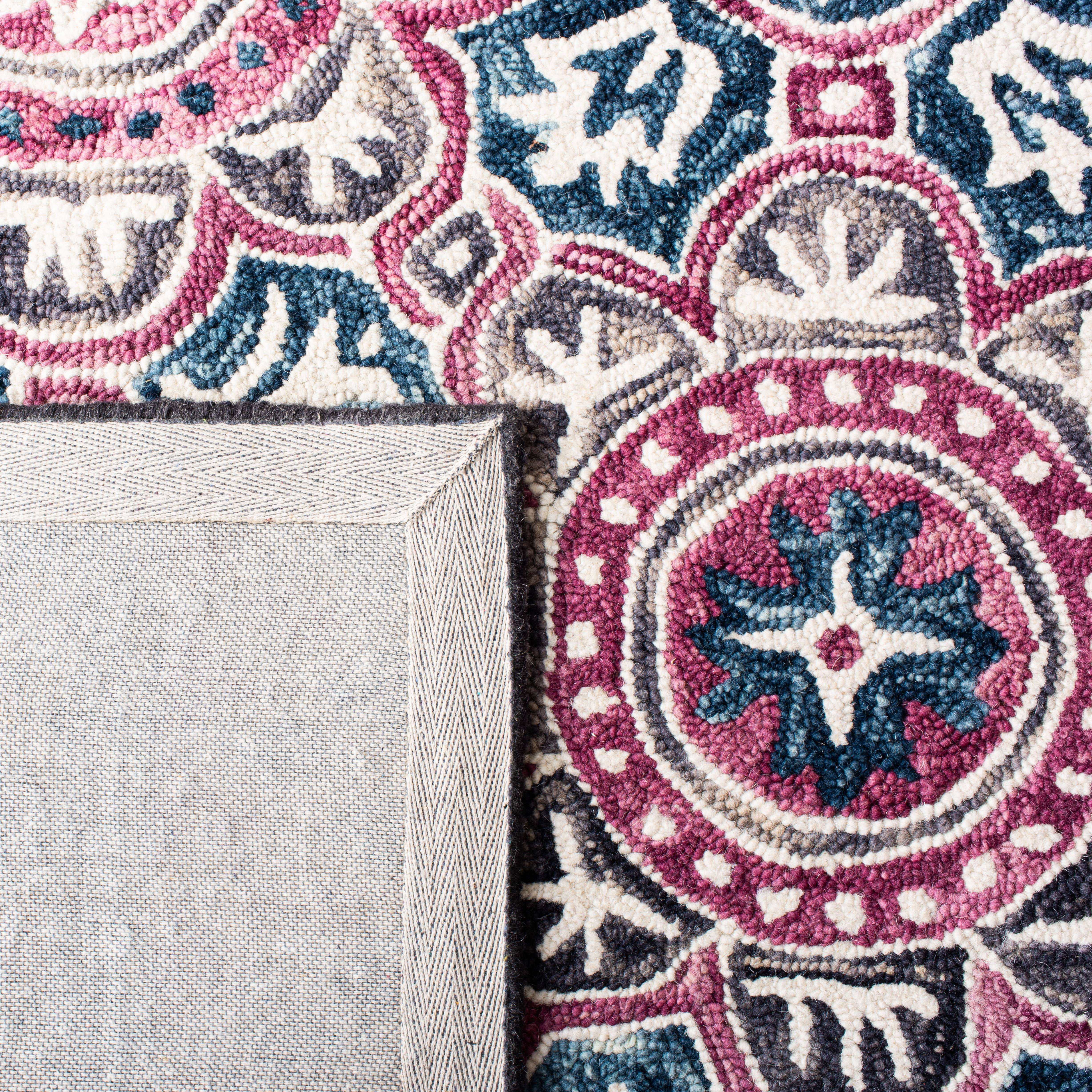 SAFAVIEH Micro-Loop Omar Medallion Area Rug, Ivory/Pink, 5' x 5' Square