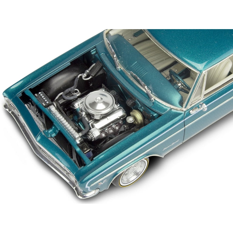Revell '58 Chevy Impala 2 in 1 Lowrider 1/25 Scale Open Box