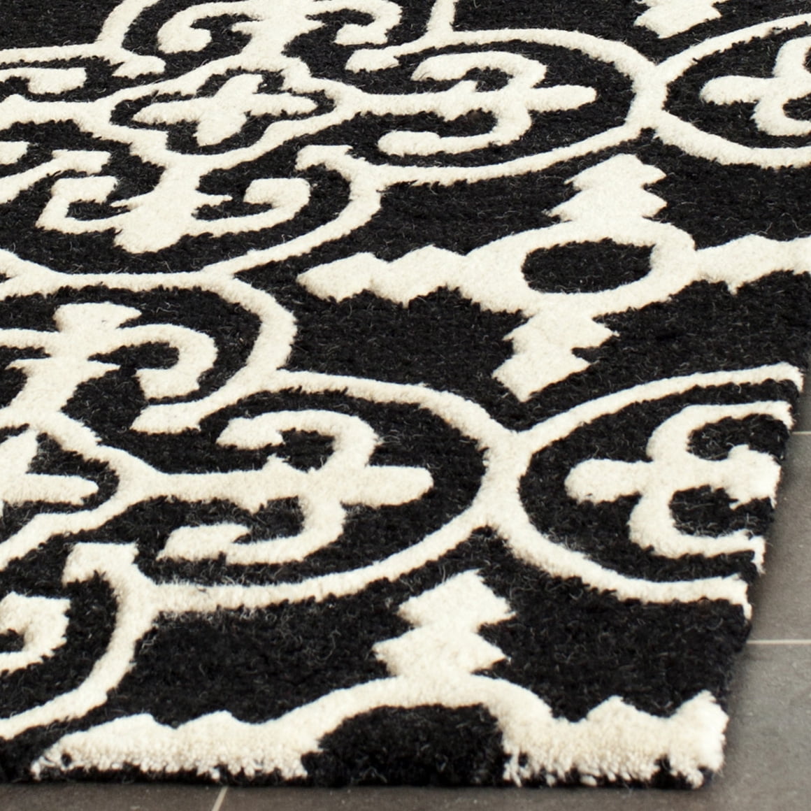 SAFAVIEH Cambridge Kimberly Geometric Wool Runner Rug, Black/Ivory, 2'3" x 18'