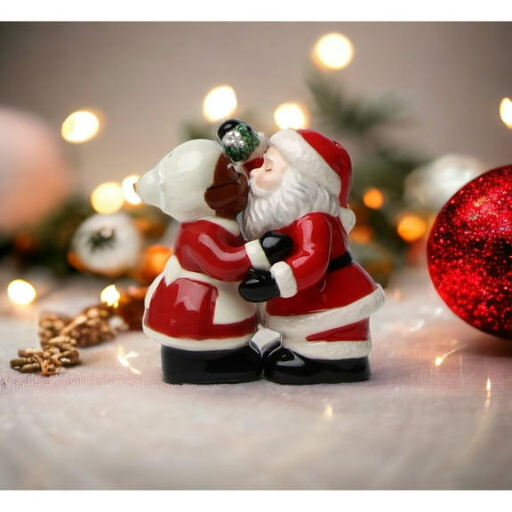 Interracial Ceramic Santa Claus Mrs Claus Salt and Pepper Shakers