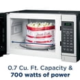 thumbnail image 5 of GE GCST07N1WWW Horno microondas, 700 vatios, 6 configuraciones de cocción automática, elementos esenciales de cocina para la encimera, dormitorio o apartamento, tecnología de bloqueo para niños 0.7 pi, 5 of 5