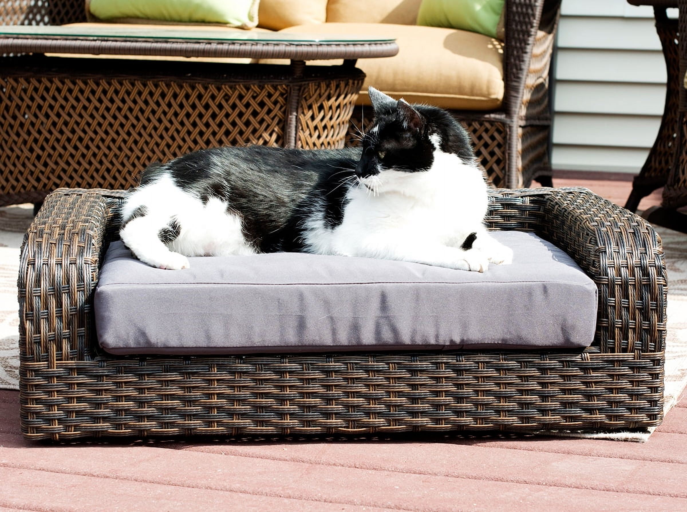 Iconic Pet Rattan Pet Sofa Bed - Indoor/Outdoor
