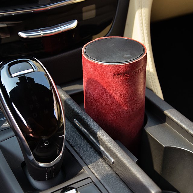 Hand-wrapped car ashtray personality creative multifunctional with lid automatic men's special car