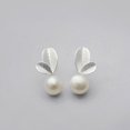 thumbnail image 4 of Aretes de plata de ley 925 con perlas de hojas, 1 par, 4 of 5