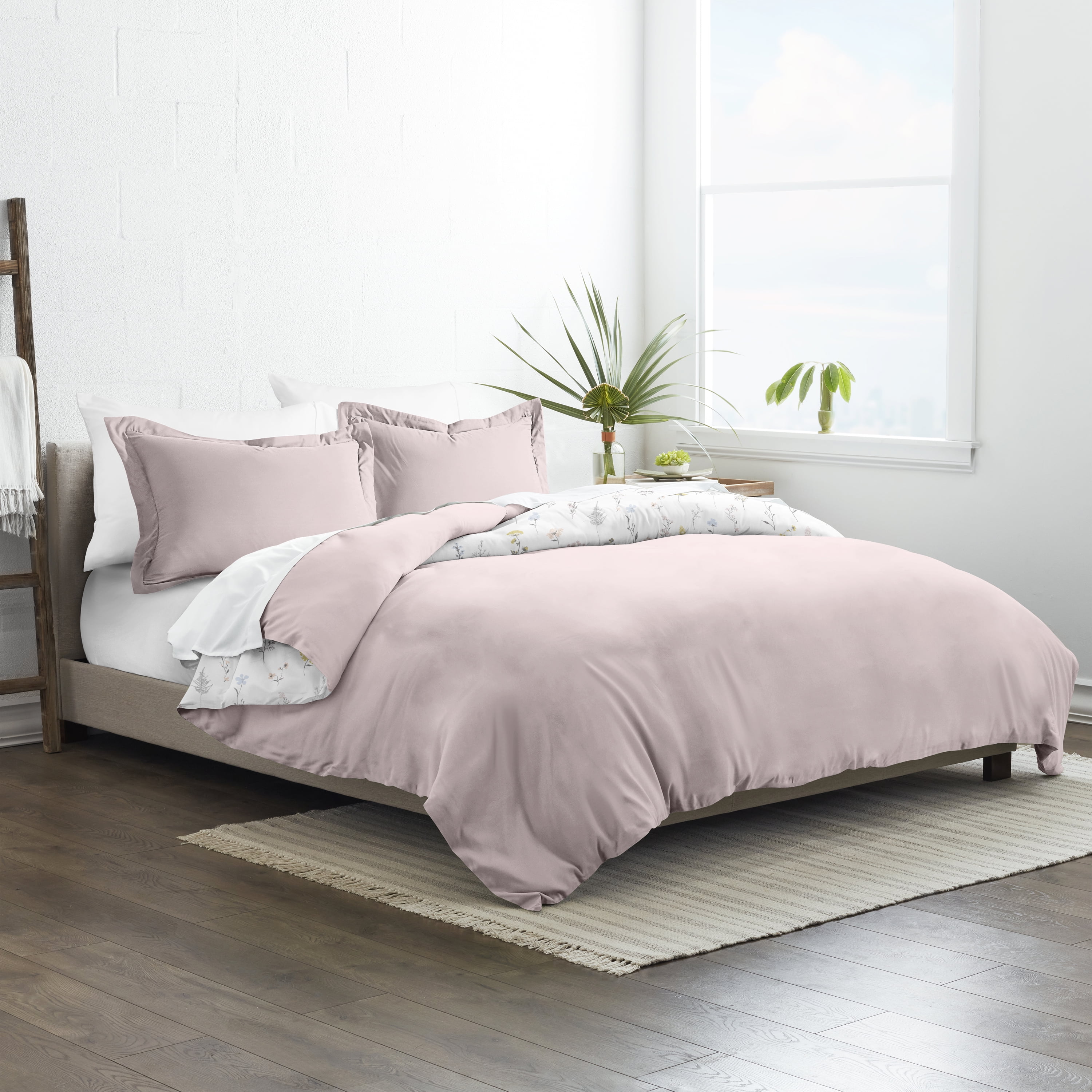 Noble Linens Pink Reversible Wild Flower Print 3-Piece Duvet Cover Set, King/CalKing