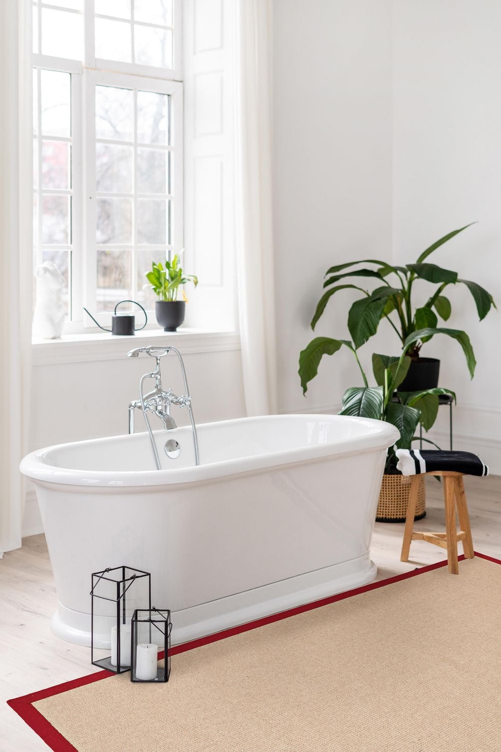 Athena Natural & Red 1'10" x 2'10" Accent Rug