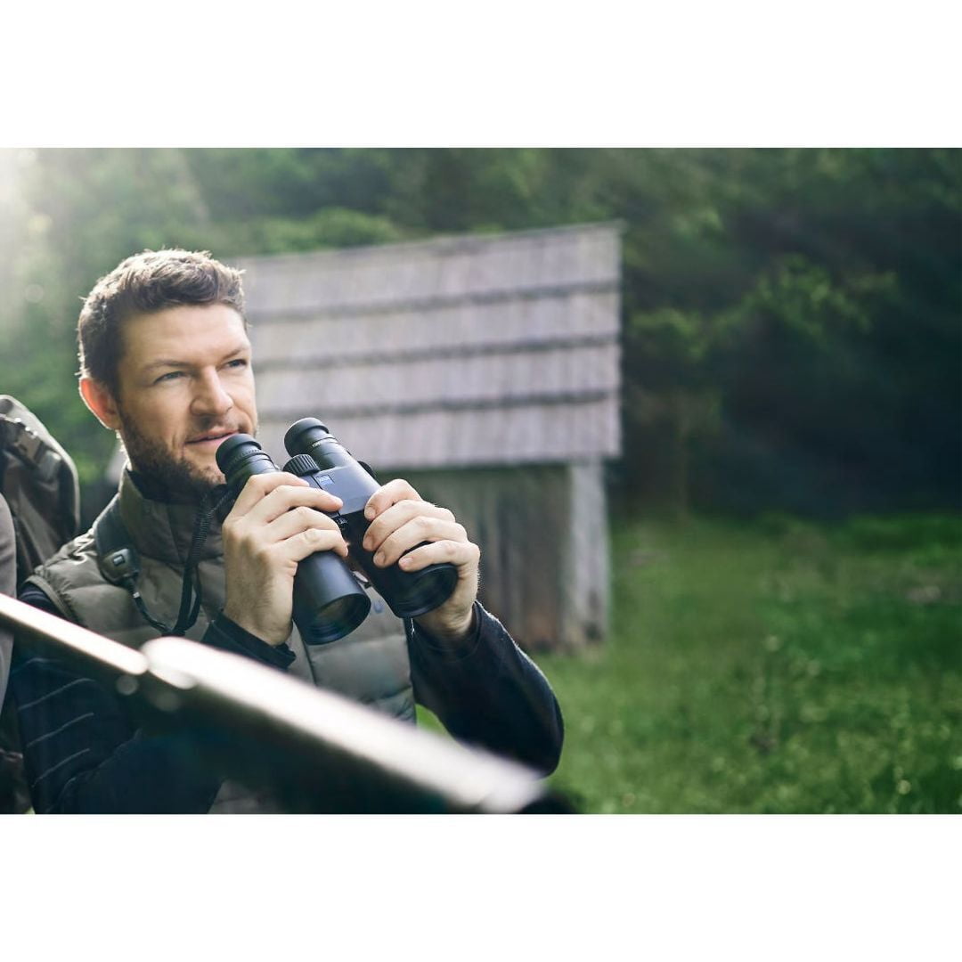 ZEISS Conquest HDX 10x56 Binocular with 90 Percent Light Transmission, Lifelike Color Reproduction, and Rugged Optical Design (Black)