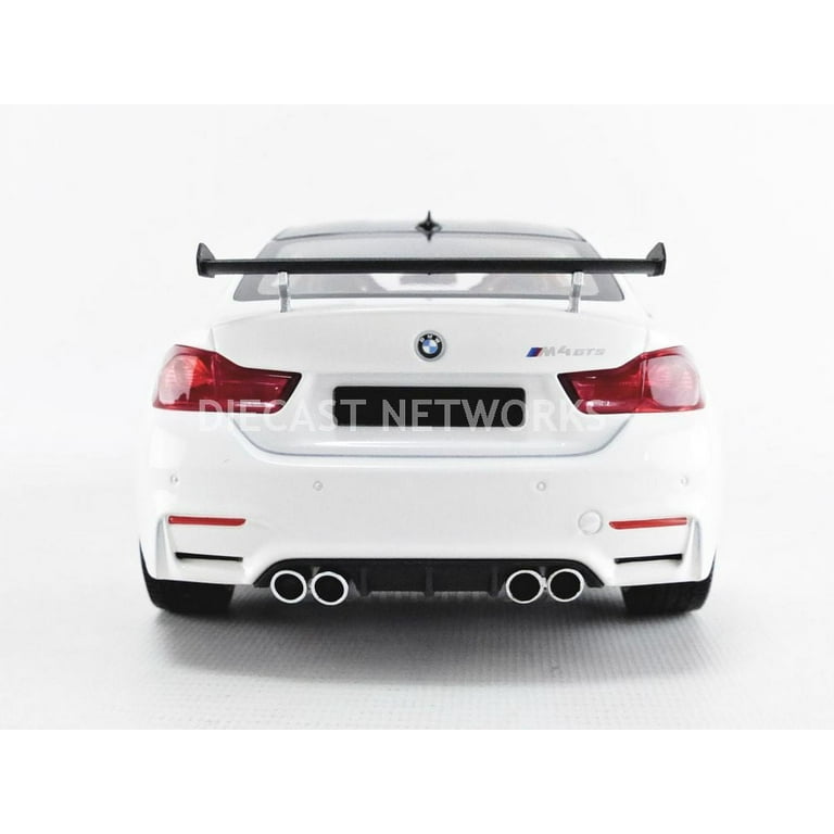 Minichamps 110025221 2016 BMW M4 GTS with Carbon Top Wheels