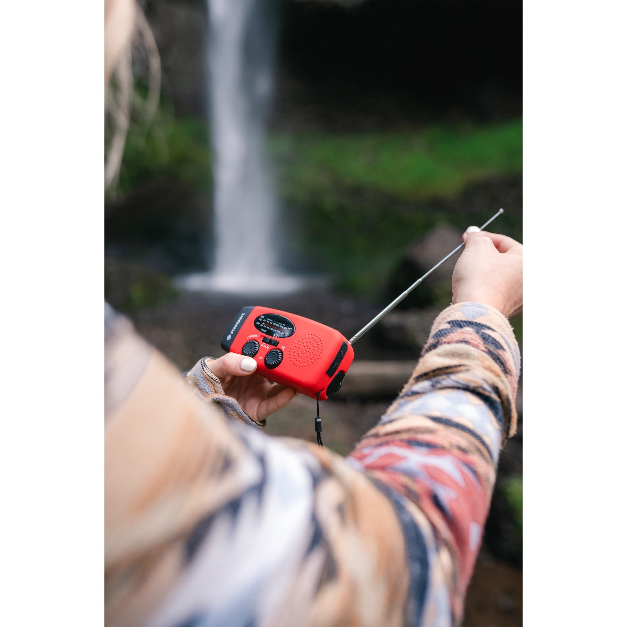 Stansport Handheld Solar/Dynamo Powered Flashlight with Radio