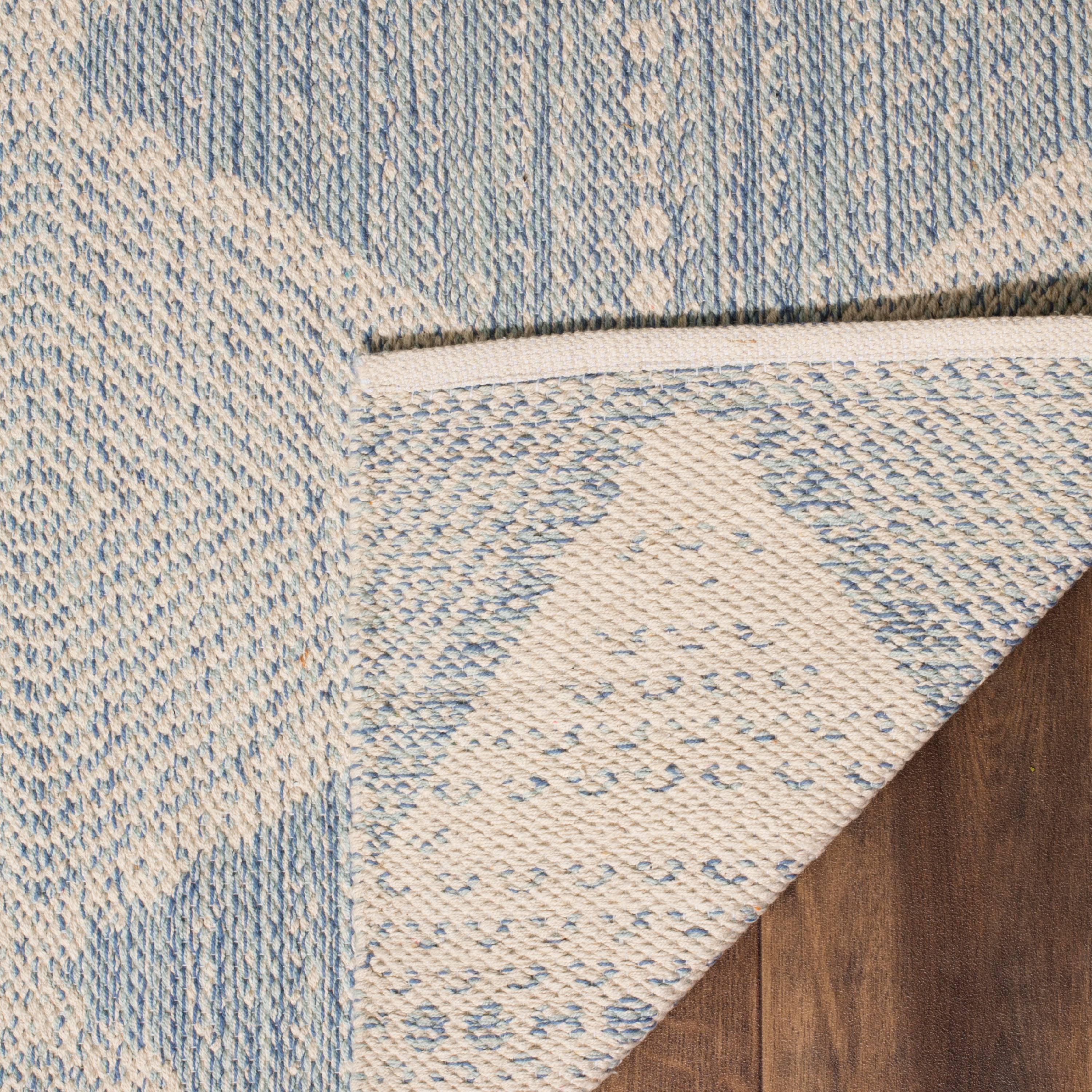 SAFAVIEH Montauk Caleb Geometric Diamond Cotton Area Rug, Light Blue, 6' x 6' Round