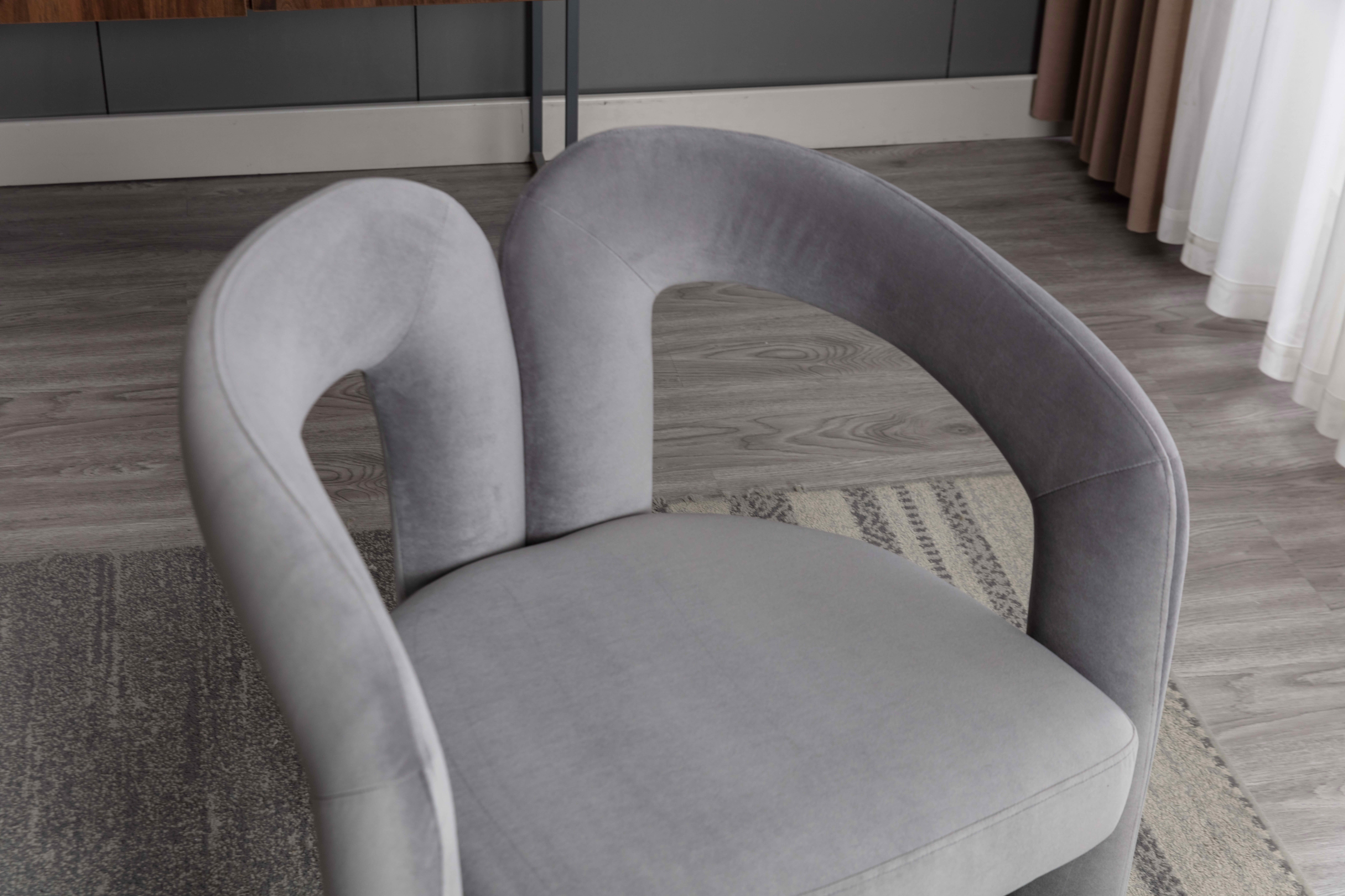 MAYEERTY Set of 2 Velvet Dining Chairs, Curved Back Side Chairs, Wood Legs, 250 lb Capacity, Gray