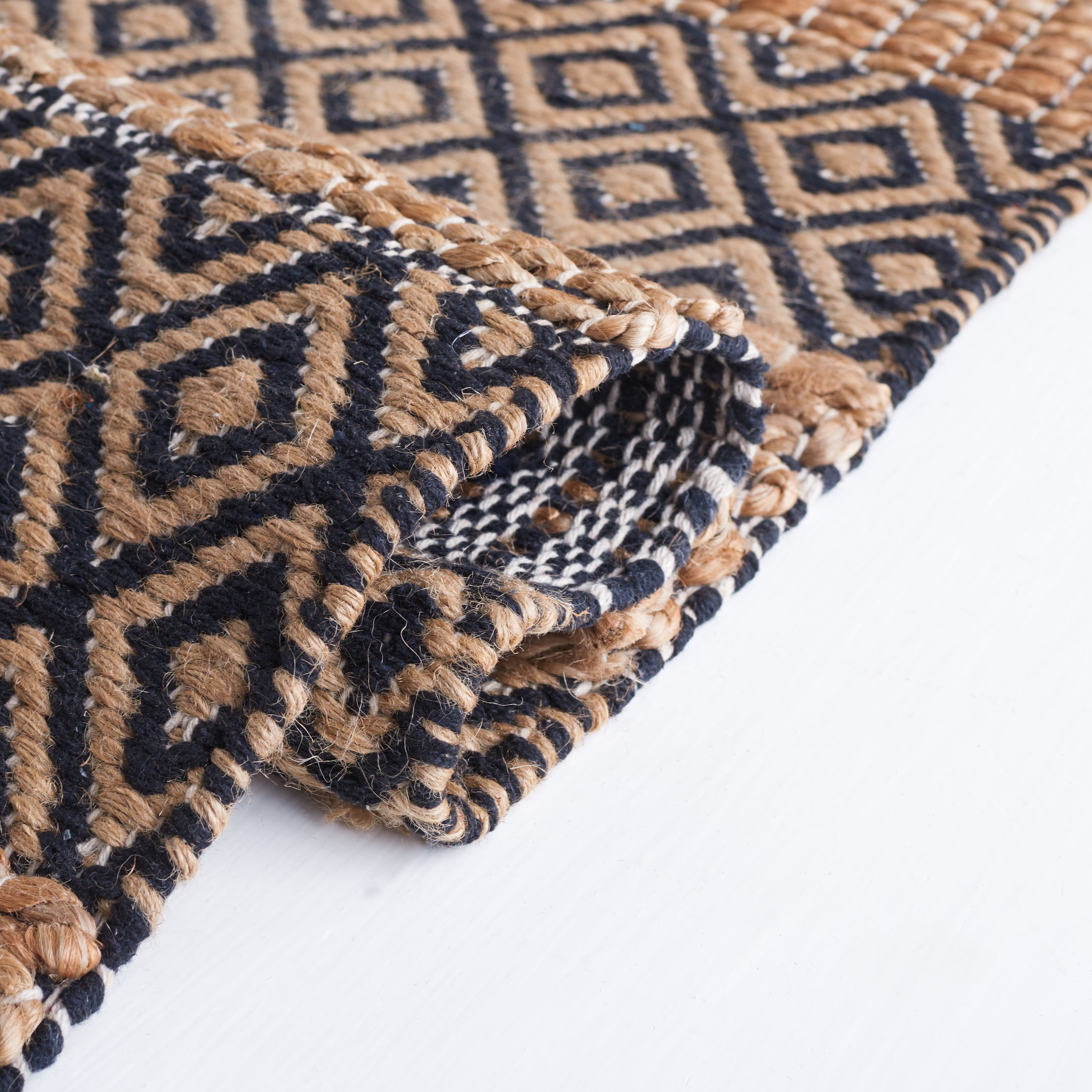 SAFAVIEH Natural Fiber Wenonah Striped Area Rug, Black/Natural, 5' x 8'