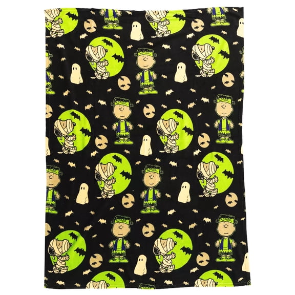 Charlie Brown & Snoopy Silky Soft Plush Throw Blanket, 46" X 60" Halloween Pals