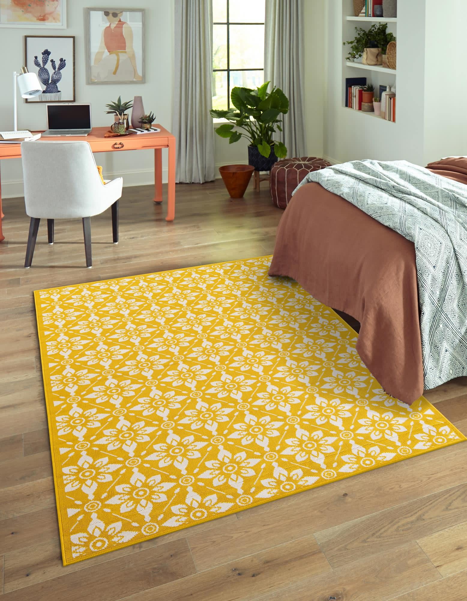 Unique Loom Outdoor Trellis Collection Area Rug - Tiles (5' 1" x 8' Rectangle Yellow/Ivory)