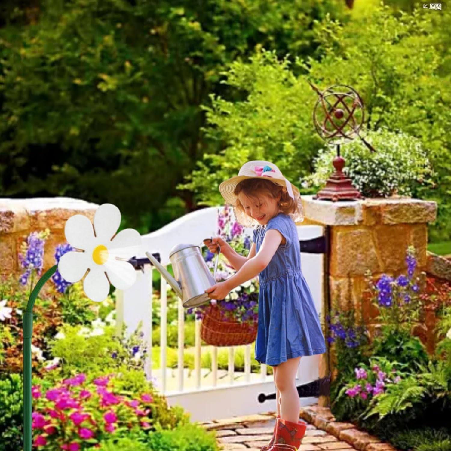 Garden Dancing Daisy Water Sprinkler: 360 Degree Rotating Sunflower Shape Water Sprinkler, Funny Colorful Sprinklers for Yard Lawn Garden, Watering and Kids Playing (Red)